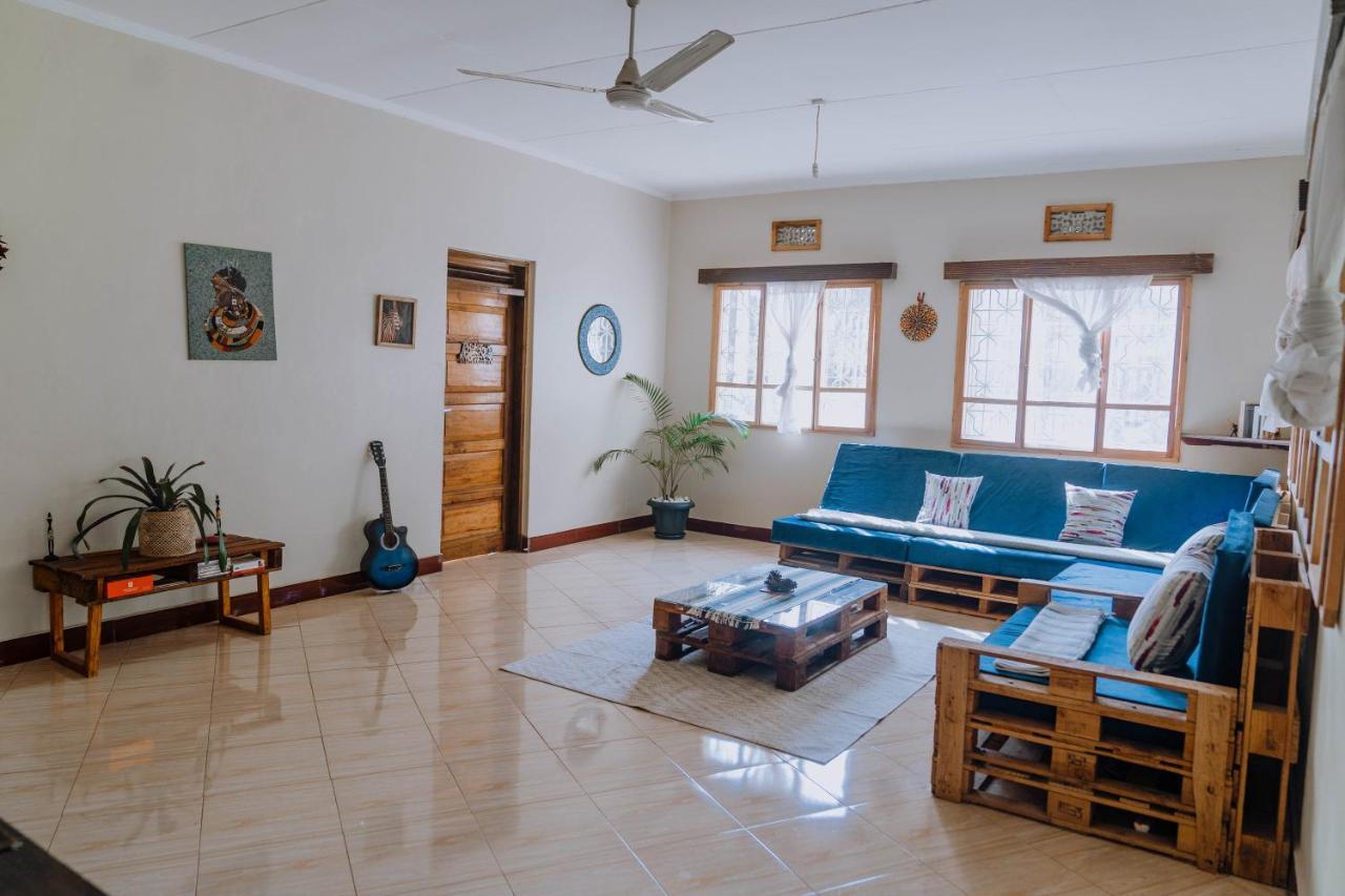Mkoani Homestay โมชิ ภายนอก รูปภาพ